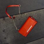کیف دستی دوشی چرم بند زنجیری زنانه قرمز | چرم آرا